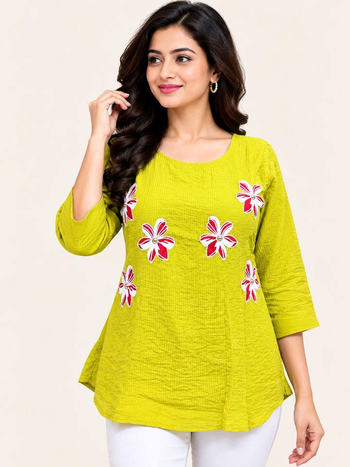 Floral Applique A-Line Short Top with 3/4 Sleeves – Casual Wear